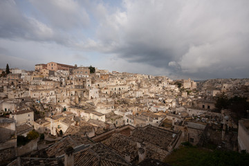 Obraz premium landscape of the Sassi of Matera a historic district in the city of Matera well-known for their ancient cave dwellings. Matera, Italy, Basilicata, Italy