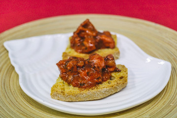 Crostino di sugo di pesce 