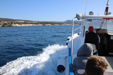 Bootstour bei der Küsten- und Hafenstadt Cassis am Mittelmeer bei Marseille in Südfrankreich