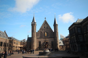 Fototapeta na wymiar Historic building on the Binnenhof called Ridderzaal where King Willem-Alexander reads his speech from the throne annually in The Hague, the Netherlands