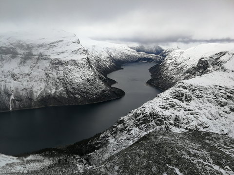 Język Trola, Hardangervidda Norwegia. Zimowe zdjęcia z wyprawy na Język Trola. Trolltunga.