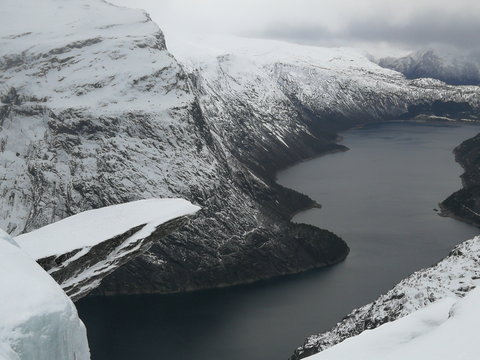 Język Trola, Hardangervidda Norwegia. Zimowe zdjęcia z wyprawy na Język Trola. Trolltunga.