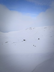 Hardangervidda Norway. Park Narodowy Hardangervidda widok na domek ratunkowy. © Tomek