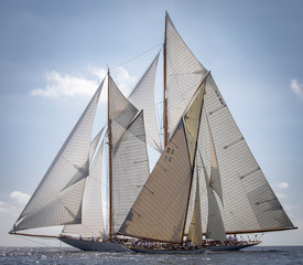Fototapeta premium Crossing in Classic Sailing Regatta, Cannes