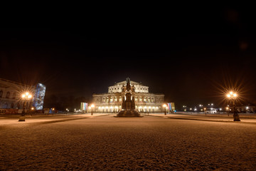 Semper Oper in Dresden in winter with snow