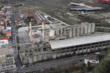 Napoli - Ex stabilimento industriale dal Parco Virgiliano