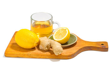 Green tea with lemon and ginger for viral and colds