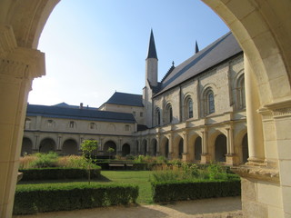 Fototapeta na wymiar fontevrault abbazia