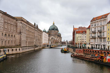 Berlin Alemania Rio y Catedral  ( Berliner Dom) © JorgeZ Fotografo