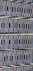 Datensicherung Festplatten für ein Blade Enclosure im Rechenzentrum - Bladecenter Netzwerk in einem Server-Rack 