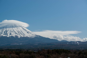 Plakat 笠雲の富士山　朝霧高原より