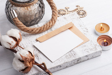 Empty note and kraft envelope