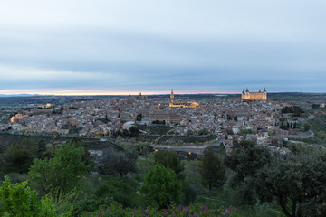 Fototapeta na wymiar Vistas de Toledo al atardecer 2