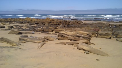 Küste Strand mit Felsen