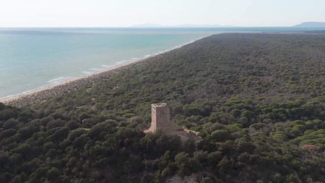 Video aereo del parco naturale della Maremma in Toscana