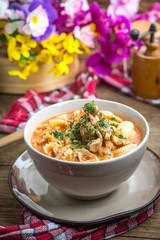 Fresh tomato soup with conchigliette.