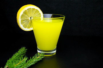 Lemonad with a slice of lemon