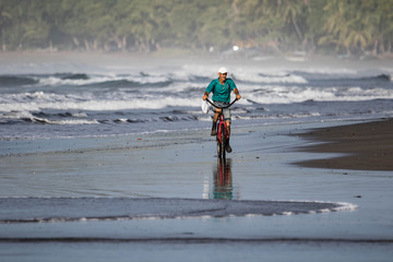 bike riding esterillos beach