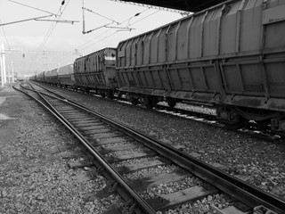 Fototapeta na wymiar waiting train at the station black and white