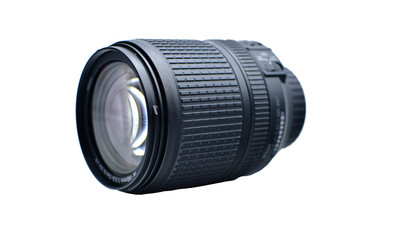 Schwarzes Zoom objektiv von schräg vorne