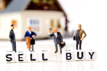 the decision about sell or buy a new residence as an investment oportunity