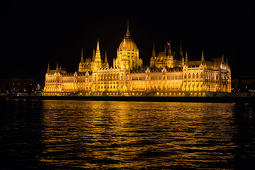 Fototapeta premium Budapest Parliament Buildings at night with backlight