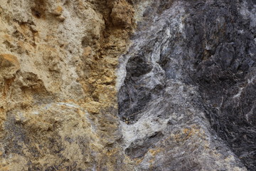 Contraste de varios minerales en una veta (textura)