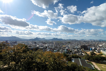 秋の丸亀城の本丸から見た風景