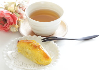 Japanese confectionery, baked sweet potato cake