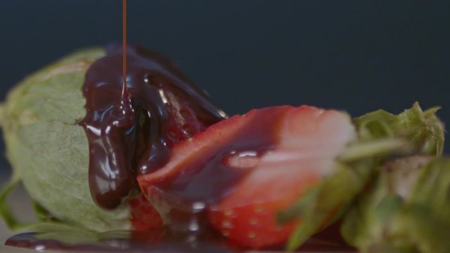 strawberry macro 300fps raw slow motion