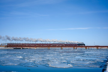 SL冬の湿原号　釧路川鉄橋