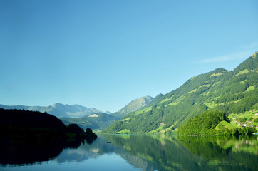 Fototapeta na wymiar A beautiful Lake at Brienz, Switzerland.