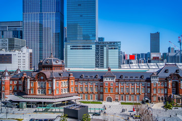 東京駅 丸の内 日比谷 高層ビル群