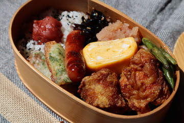 唐揚げ弁当