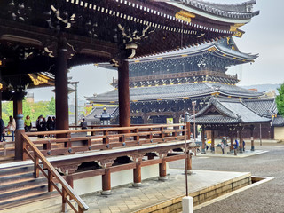 Fototapeta na wymiar Huge temple in the rainy day in Kyoto