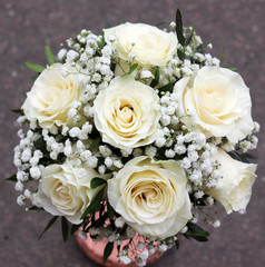  composition of fresh flowers