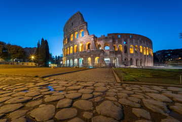 Fototapeta na wymiar Coliseum in Rome at the blue hour
