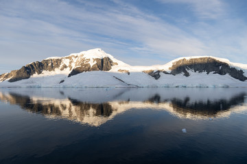 Fototapeta na wymiar Sunrise on mountains in the Errera Channel, Antarctica