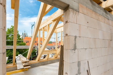 Rohbau eines Dachstuhles