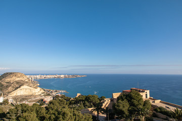 Fototapeta na wymiar view of Alicante from the fortress of Santa Barbara