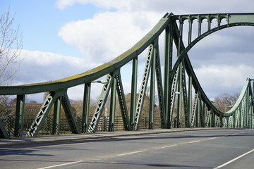 Teilansicht der Glienicker Brücke