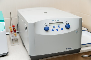 Clinic centrifuge for laboratory blood tests