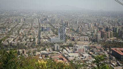 Fototapeta na wymiar Edificio Teléfonica, Plaza Italia o Baquedano, desde Cerro San Cristóbal, Santiago de Chile, Chile