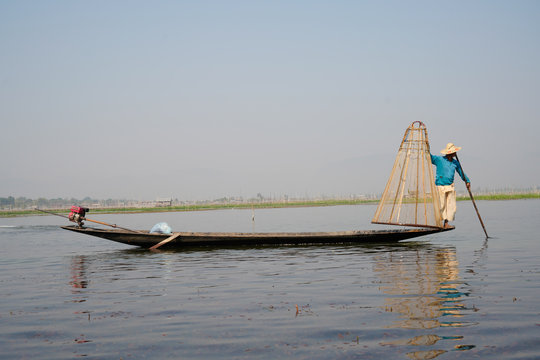 Pescatori sul lago Inle