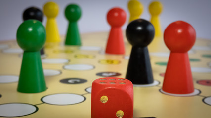 Brettspiel Mensch ärgere dich nicht