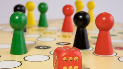 Brettspiel Mensch ärgere dich nicht