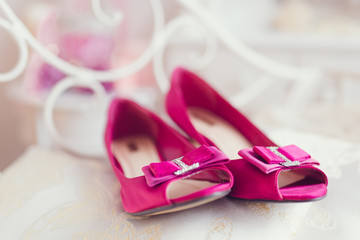 pink shoes for woman