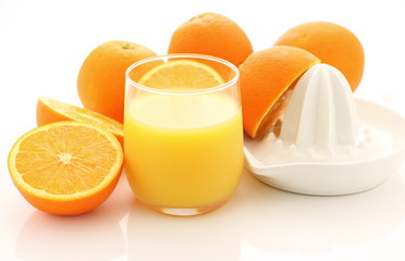 オレンジと果汁