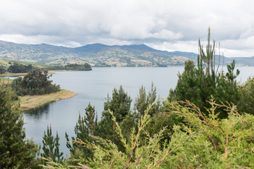 Fototapeta na wymiar Tota, the largest Colombian lake, and the fields and trees that surround it