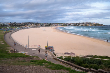 Covid 19,  Bondi Beach closed after crowds ignore virus warnings, Bondi Beach Australia